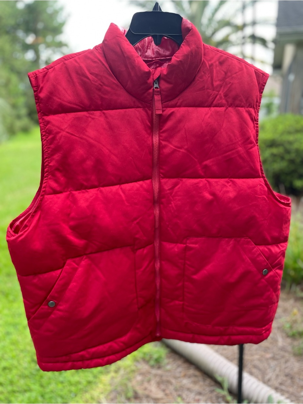 St John’s Bay Red Puffer Vest - Lightweight Quilted Layer Full Zipper Size XL